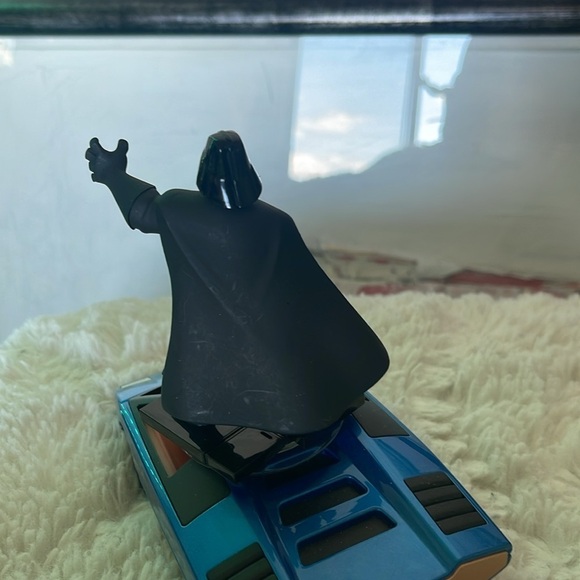 Darth Vader Figure on Blue Car - Picture 5 of 7